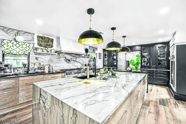 Lake Mohawk lakefront beauty