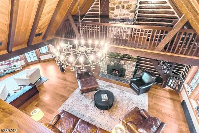 An exquisite lakefront estate