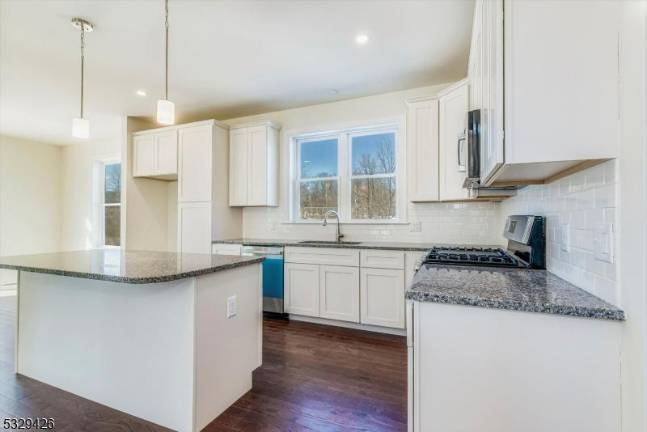 New, gorgeous home