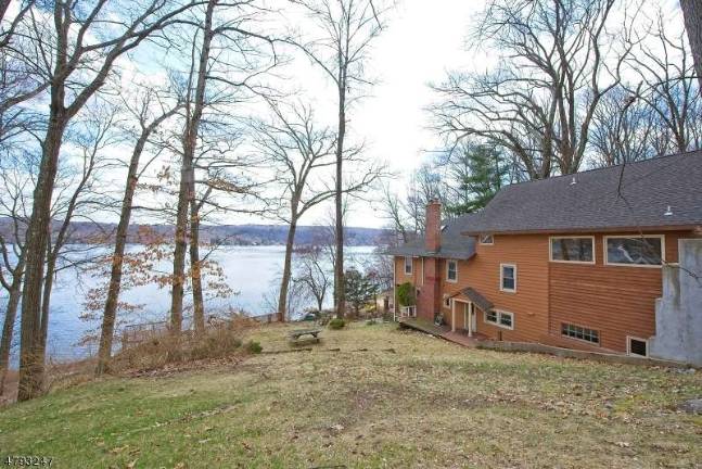 Lake Mohawk vistas and spacious interior