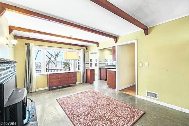 Lake Mohawk mother/daughter property is exceptional