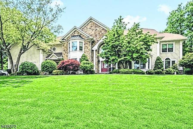 A custom gated estate