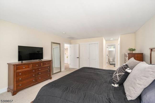 Lovely Sparta townhouse