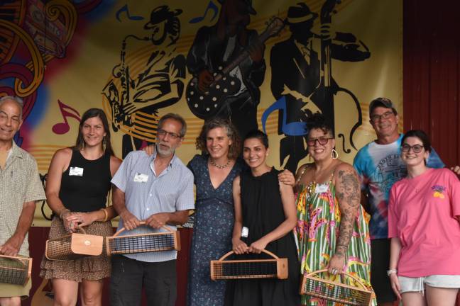 From left: Garden winners Larry Mansour, Alayna Bereziuk, Chad Pilieri, Dirt Editor Becca Tucker, Aysha Venjara, Nicole Hixon, Patrick Moynihan and daughter Skylar Moynihan.