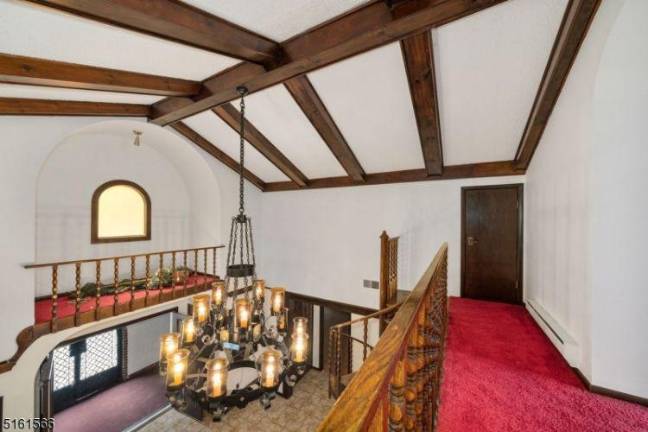 Lakefront vacation home year-round