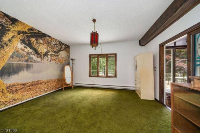 Lakefront vacation home year-round