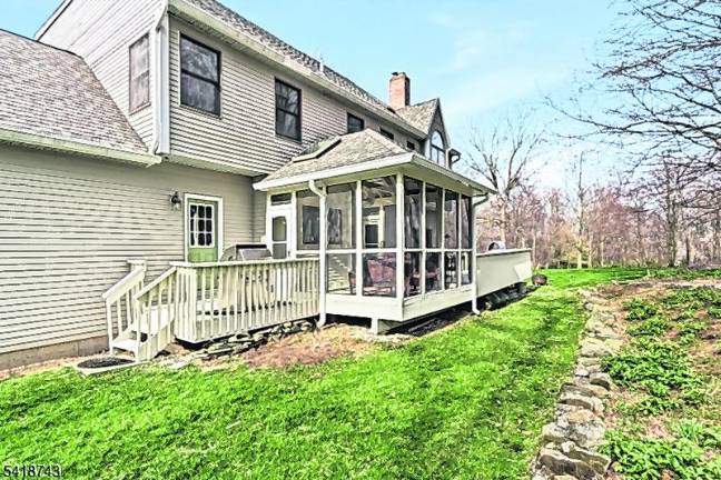 Gorgeous and move-in ready