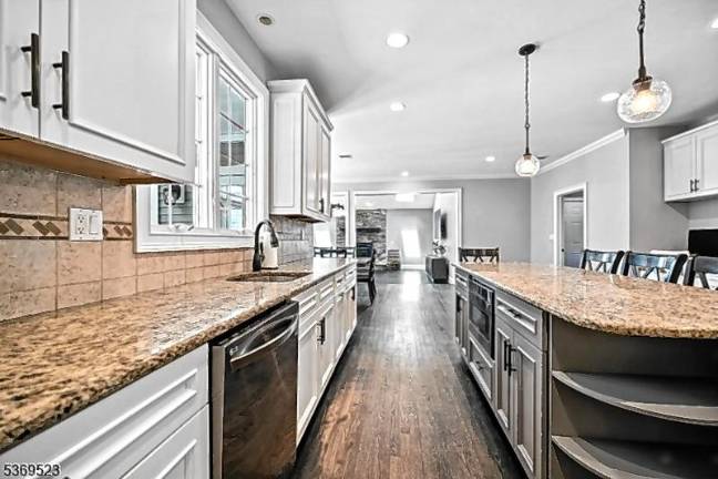 Stunning Royal Oaks Colonial