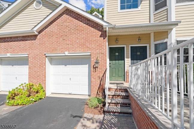 Lovely Sparta townhouse