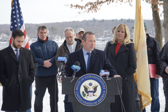 U.S. Rep. Gottheimer speaks about continued threats from Harmful Algal Blooms (HABs) on New Jersey’s environment, economy, eco-tourism, and the safety of our families.