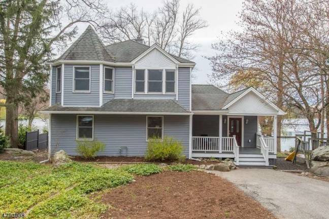 Victorian charm, modern style on Upper Lake Mohawk