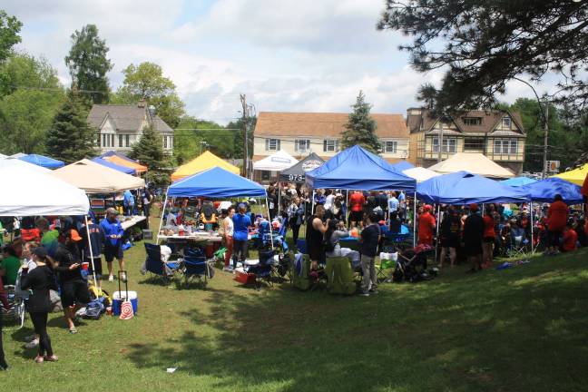 Off-shore “tailgate” activity in a staging area where teams hung out waiting their turns.