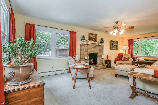 Spacious rooms, move-in ready