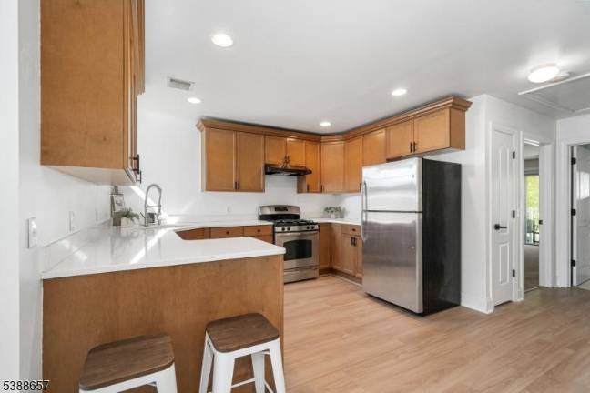 Lovely Sparta townhouse