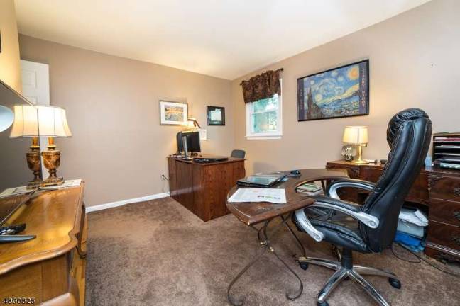 Move-in ready Lake Mohawk home