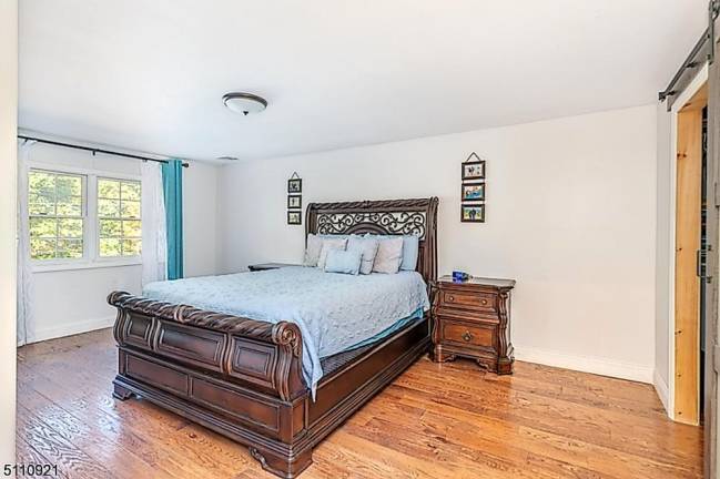 Barry Lakes ranch is beautifully updated