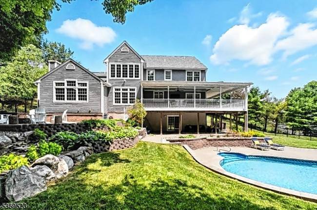 Stunning Royal Oaks Colonial