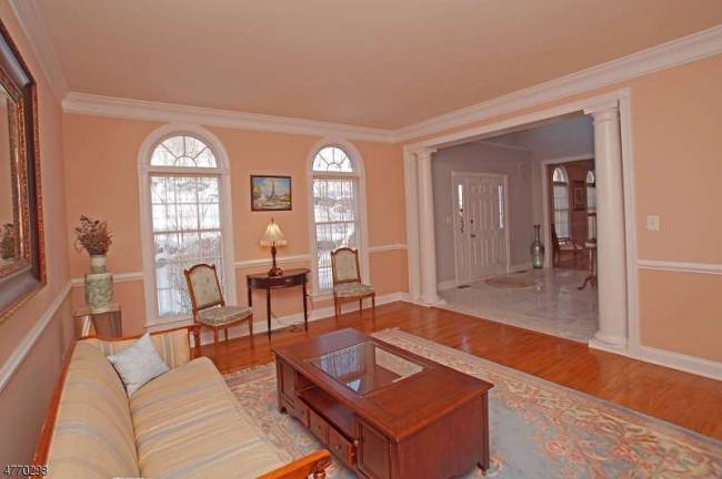 Spacious model home in great neighborhood