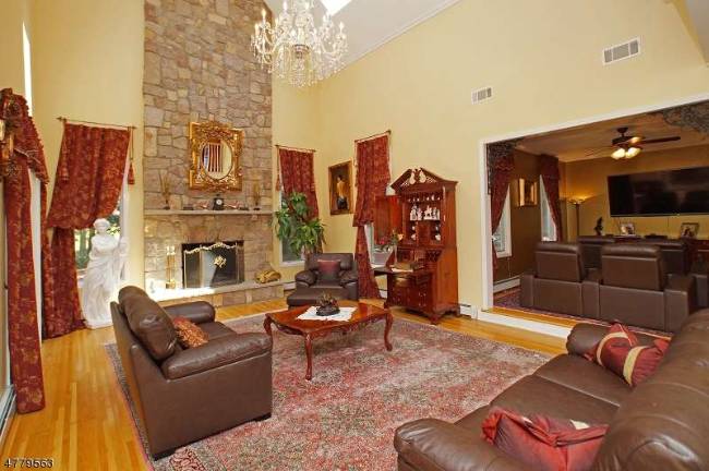 Luxurious, updated custom Colonial