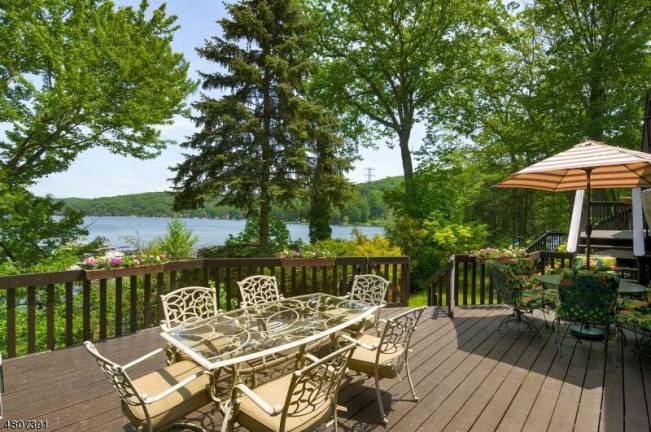 Spacious home with lakefront and heated pool