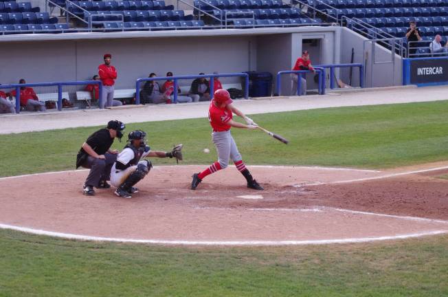 Trois-Rivi&#xe8;res Aigles' Connor Crane swings and misses in the 8th inning.