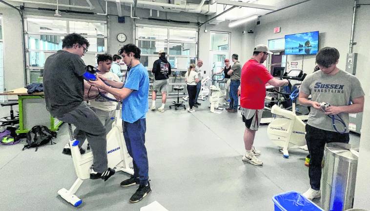 <b>The Human Performance Lab at SCCC has state-of-the-art equipment for students to learn.</b>