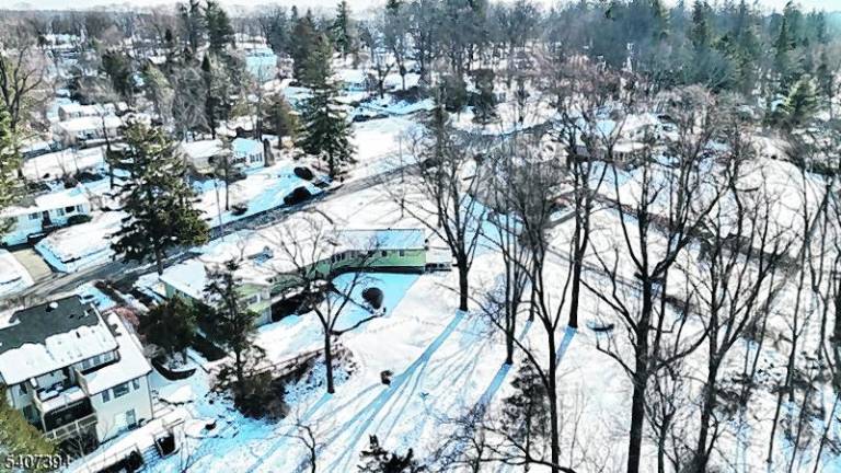 Lake Mohawk mother/daughter property is exceptional