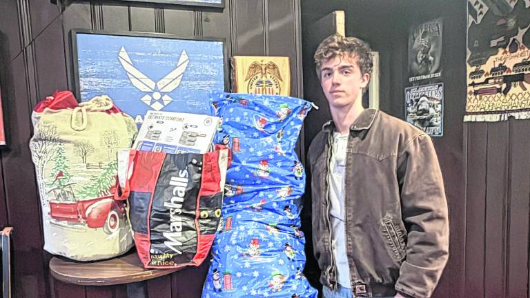 Sparta brothers donate 350 winter items to veterans