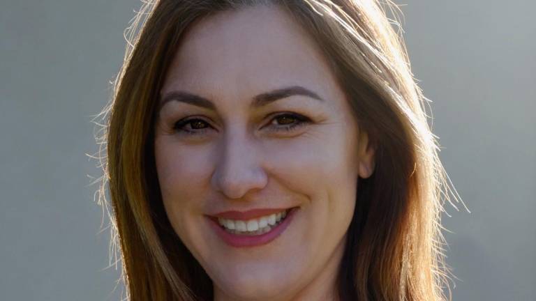 Elana Roche Earns Platinum Circle of Excellence Award